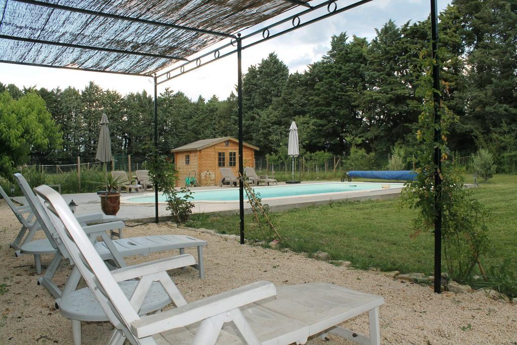 Mas De La Douceur Bed & Breakfast Saint-Andiol Ngoại thất bức ảnh