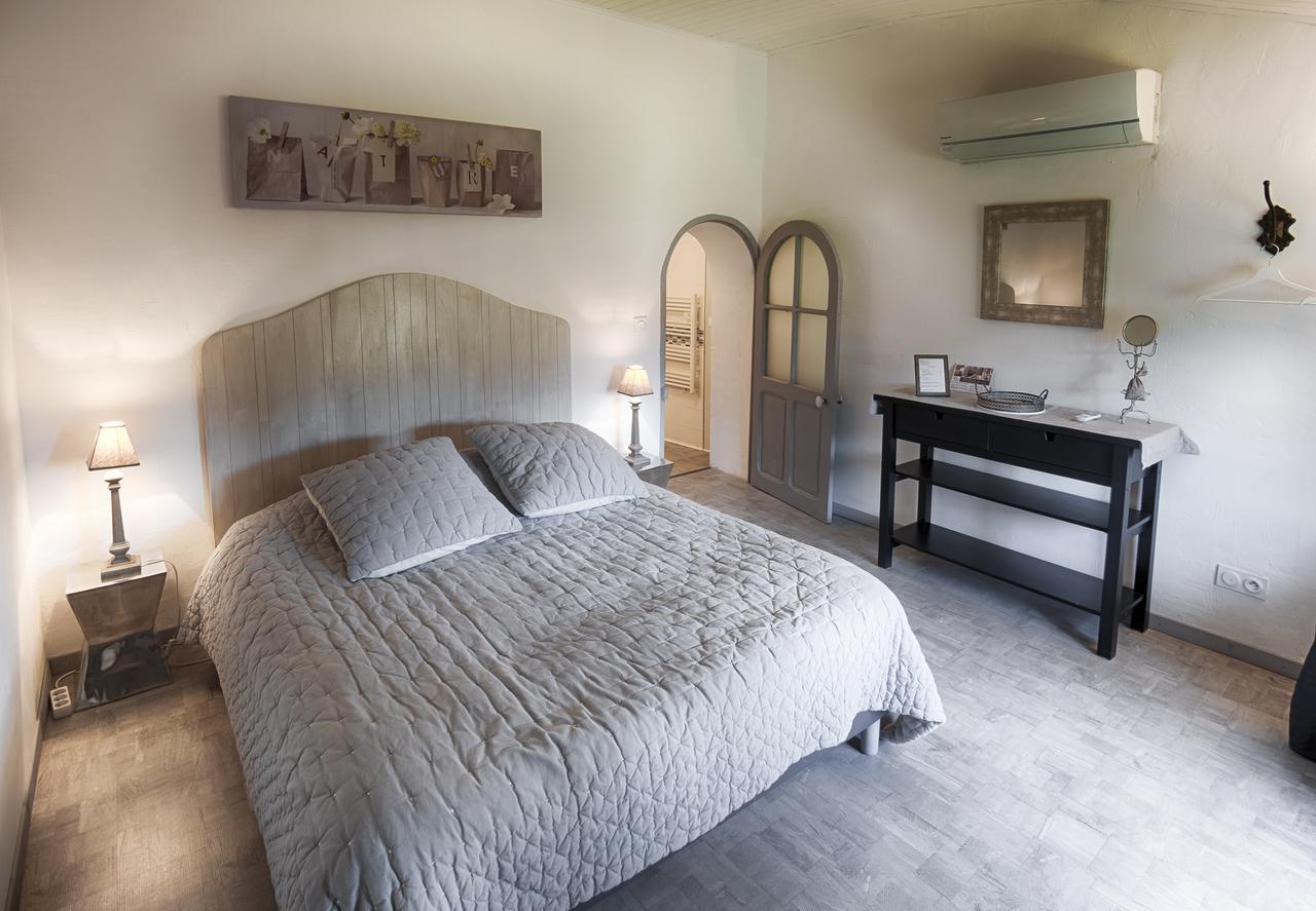 Mas De La Douceur Bed & Breakfast Saint-Andiol Ngoại thất bức ảnh