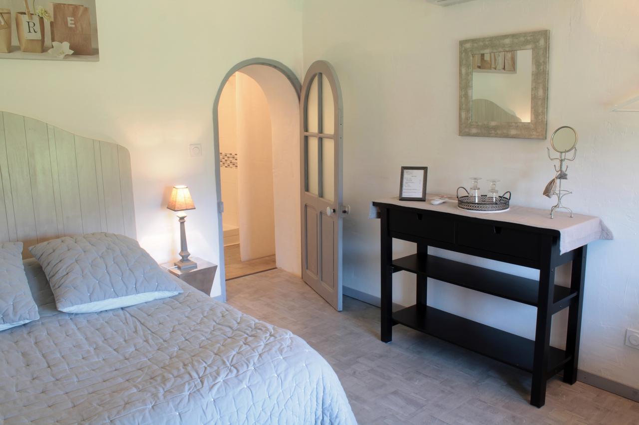 Mas De La Douceur Bed & Breakfast Saint-Andiol Ngoại thất bức ảnh